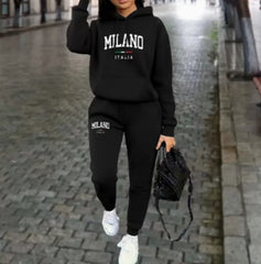 Womens Fleece-Lined Sweatshirt And Sweatpants Set With Print